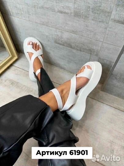 Сандалии женские