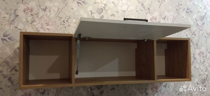 Полка настенная навесная абсолютно новая