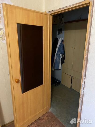 Продам 2 двери с облицовкой