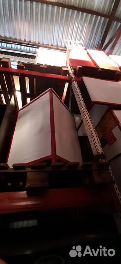 Прилавок сталь лдсп бело красный 60/60/90 угол