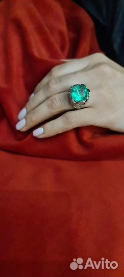 No name Кольцо с природным изумрудом 11.88ct