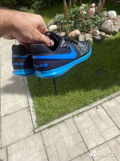 Футзалки Nike tempo