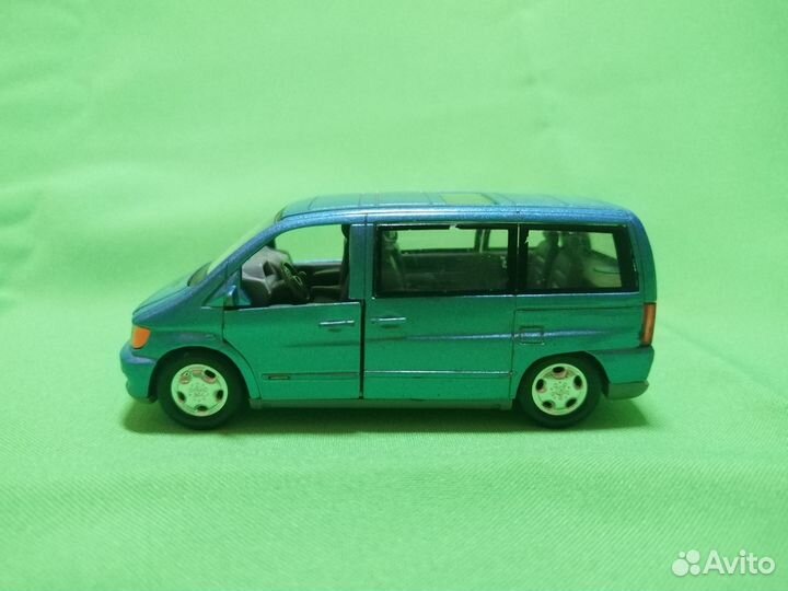 Машинка игрушечная металлическая