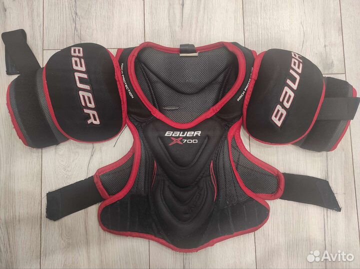 Нагрудник хоккейный bauer jr s бу