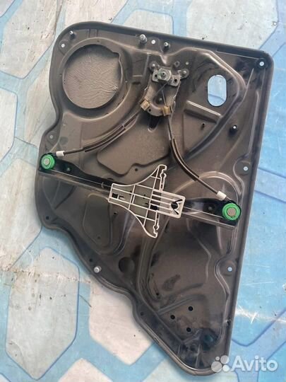 Стеклоподъемник задний левый мех. 3C4839755G