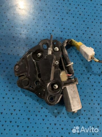 Замок багажника Lexus gs300 05-11 гв