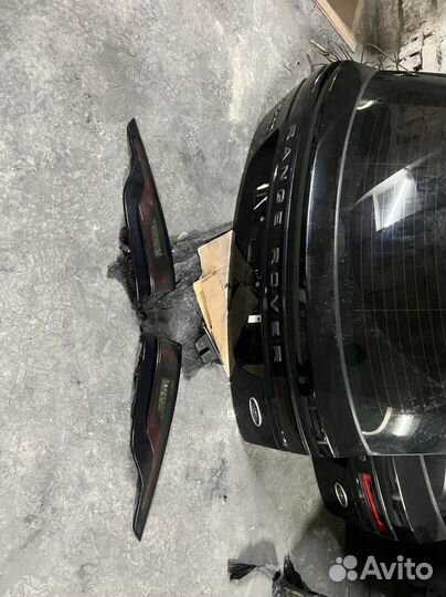 Копмлект задних фонарей Range Rover velar