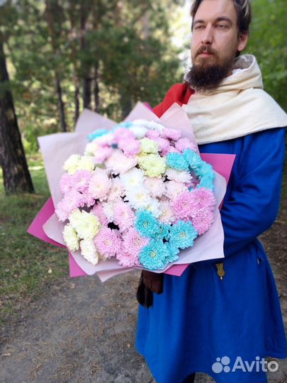 Букет гигант из радужных хризантем с доставкой