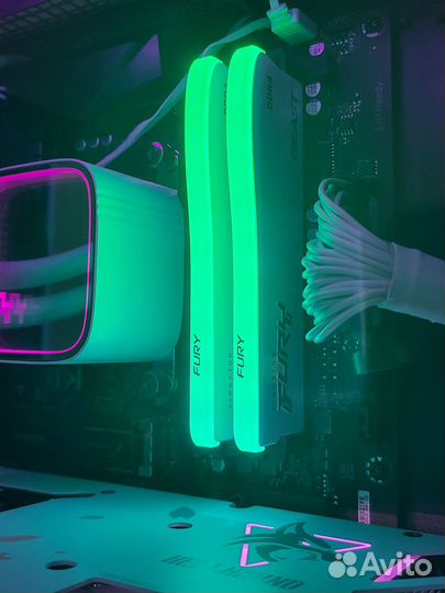 Оперативная память Kingston Fury Beast RGB SE 32GB