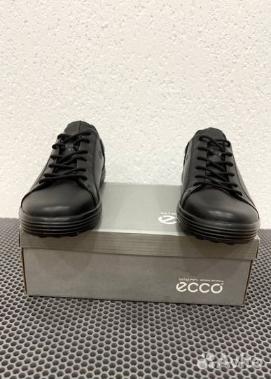 Кроссовки Ecco стильные