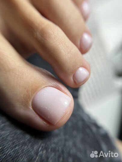 Маникюр педикюр