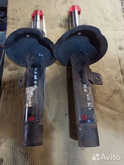 Стойка передняя Форд конект