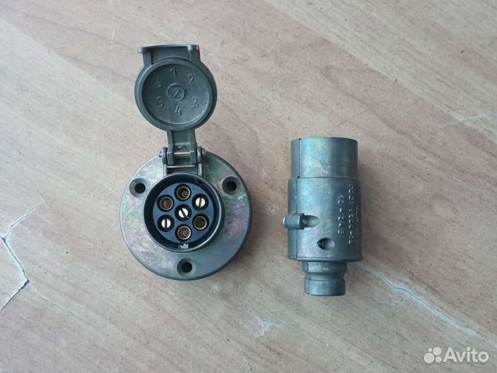 Розетка на фаркоп металлическая (папа/мама)