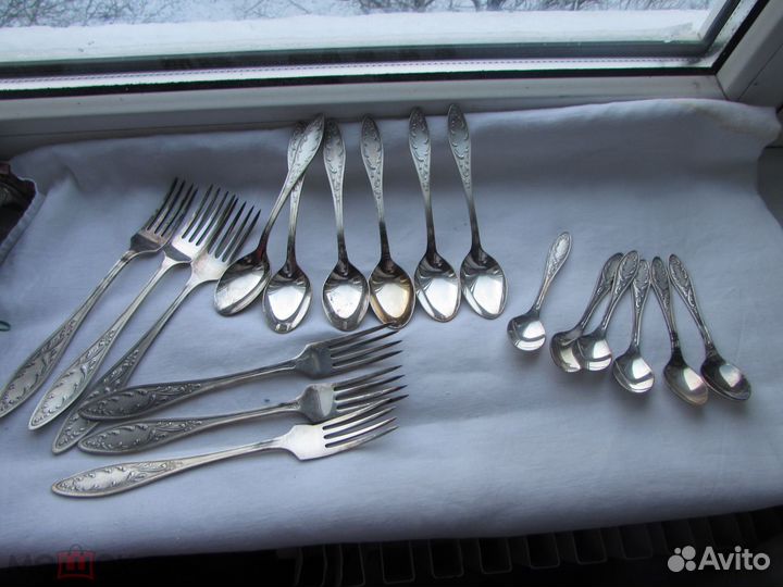 Столовых приборов 18 предметов мельхиор