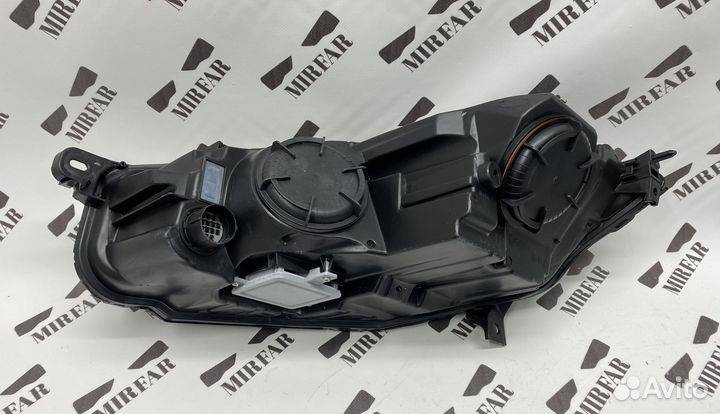 Фара правая Jaguar XF II 2015-2020 xenon