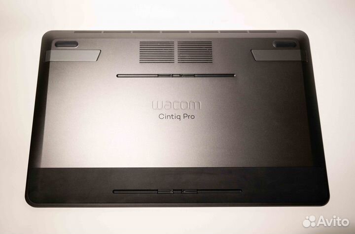 Графический планшет wacom cintiq pro 16 DTH 1620