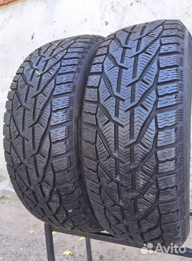 Taurus SUV Winter 225/60 R17 103V