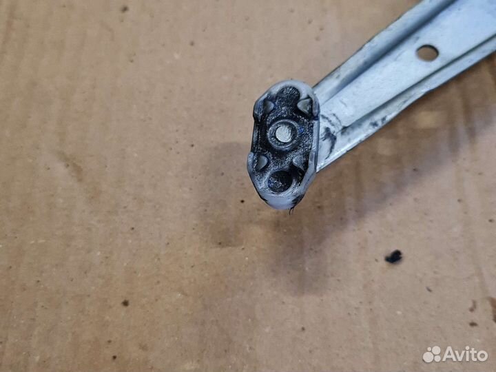 Стеклоподъемник передний Opel Corsa C 2000-2006