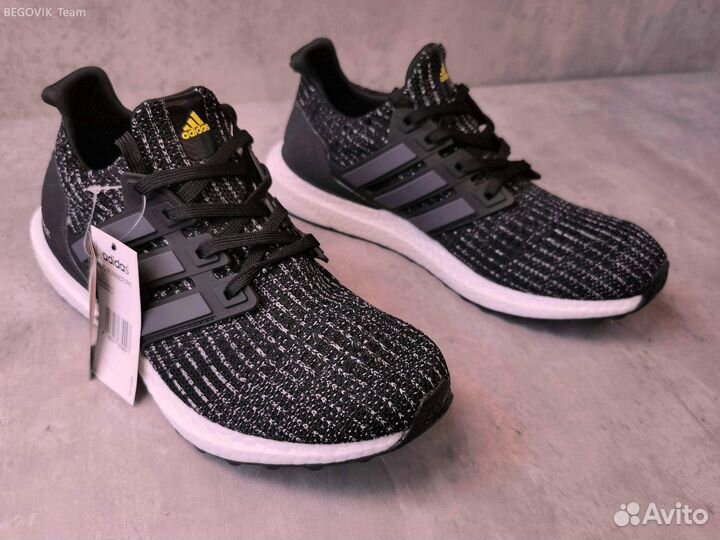 Беговые кроссовки adidas ultraboost v4