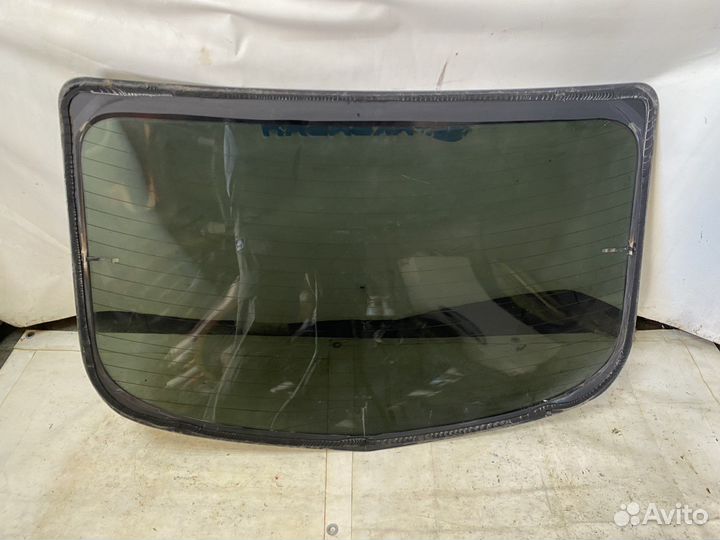 Стекло заднее Рено Меган 2