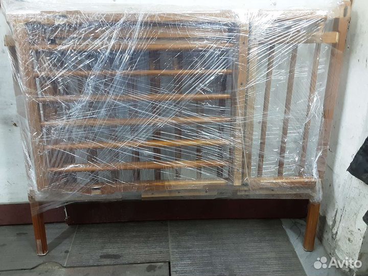 Детская кроватка С С С Р