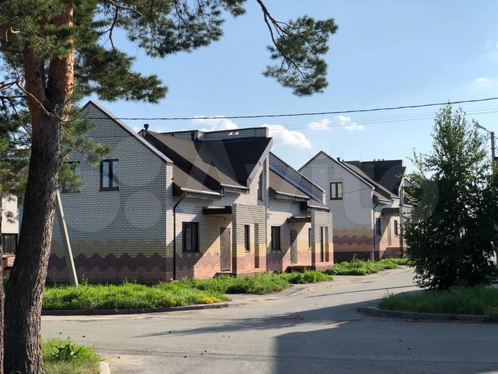 Таунхаус 198 м² на участке 3 сот.