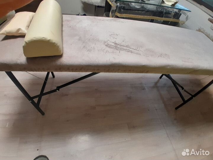 Массажная кушетка