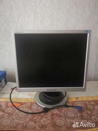 Монитор 17 дюймов