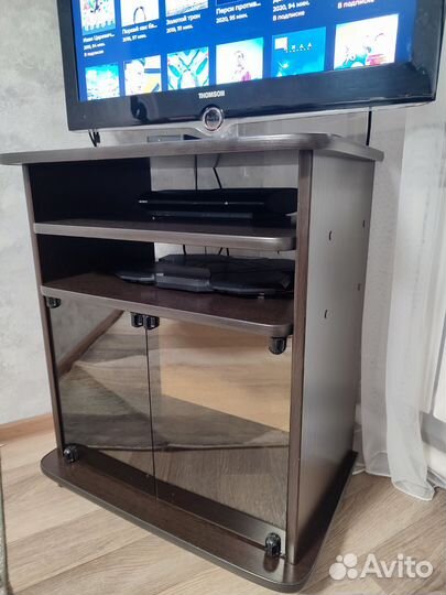 Тумба под телевизор