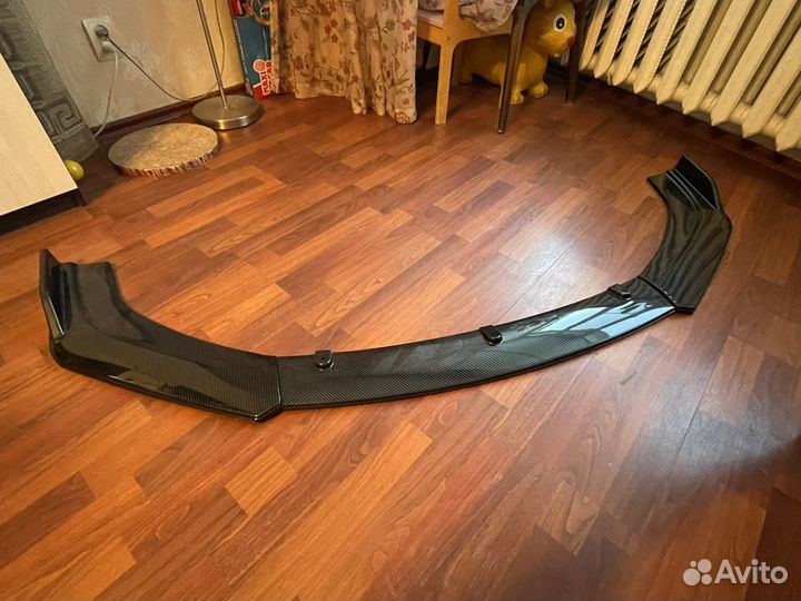 Сплиттер универсальный на передний бампер