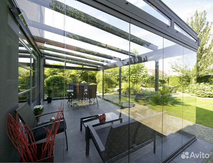 Безрамное раздвижное остекление