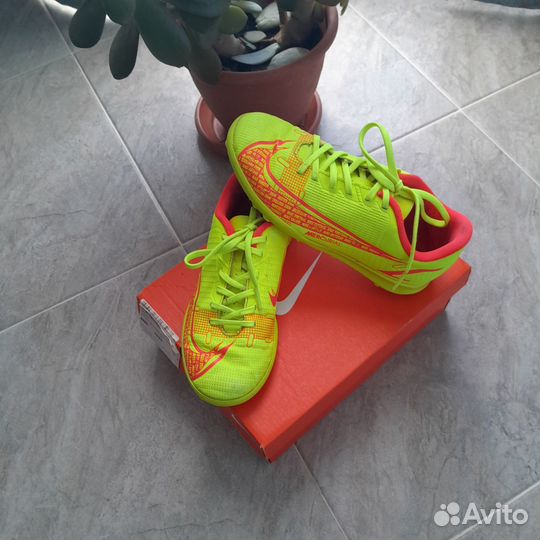 Футбольные бутсы 31 размер