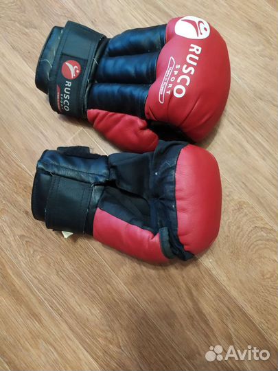 Перчатки для рукопашного боя