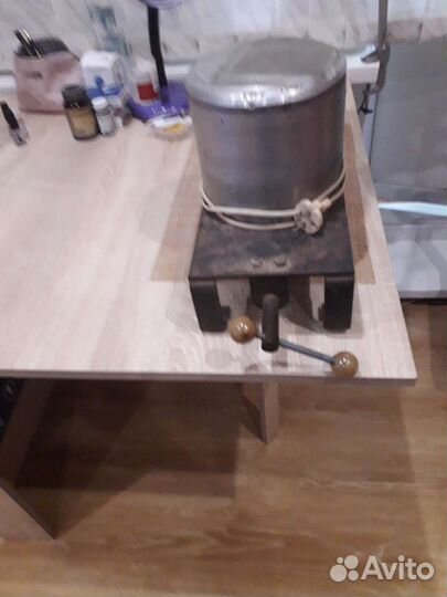 Электрическая колонка для шапок