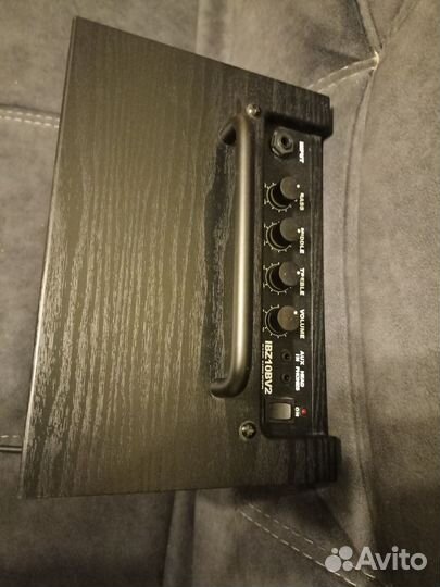 Басовый комбоусилитель Ibanez ibz10bv2