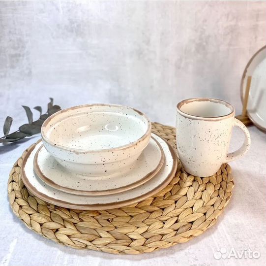 Набор фарфоровой столовой посуды