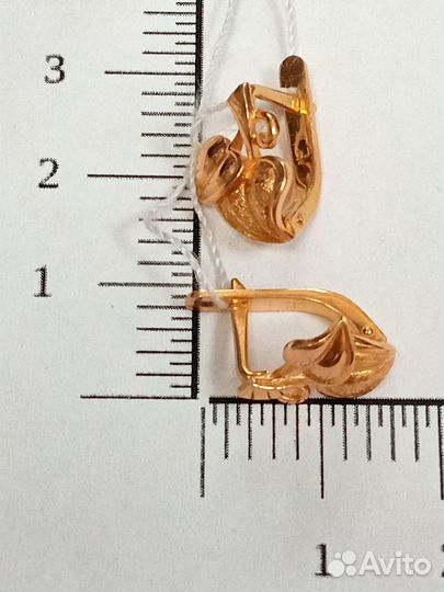 Золотые серьги