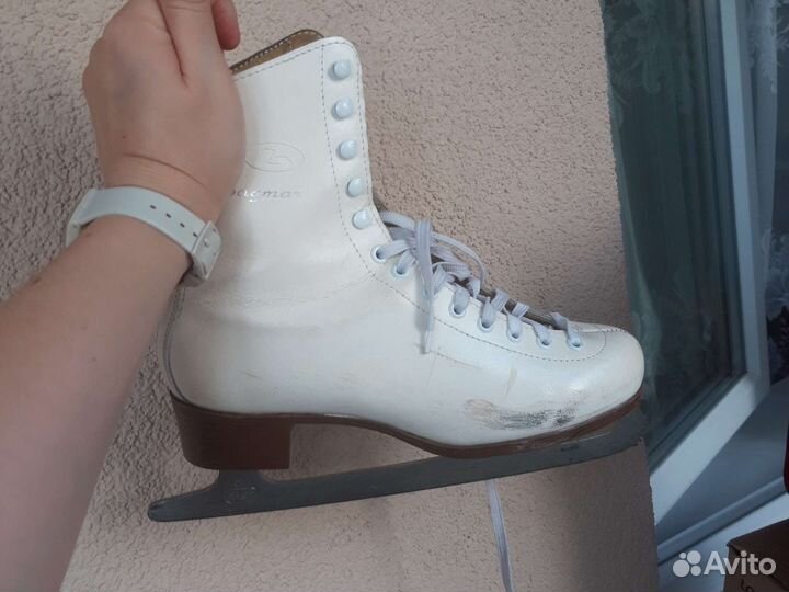 Коньки фигурные Dagmar