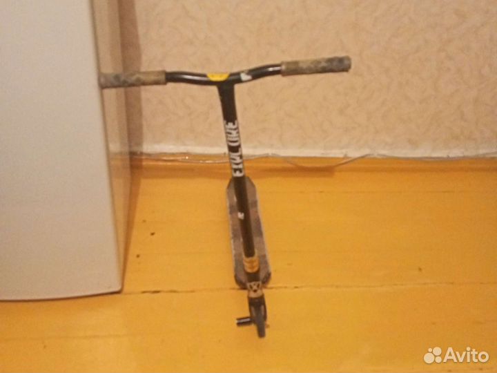 Трюковой самокат