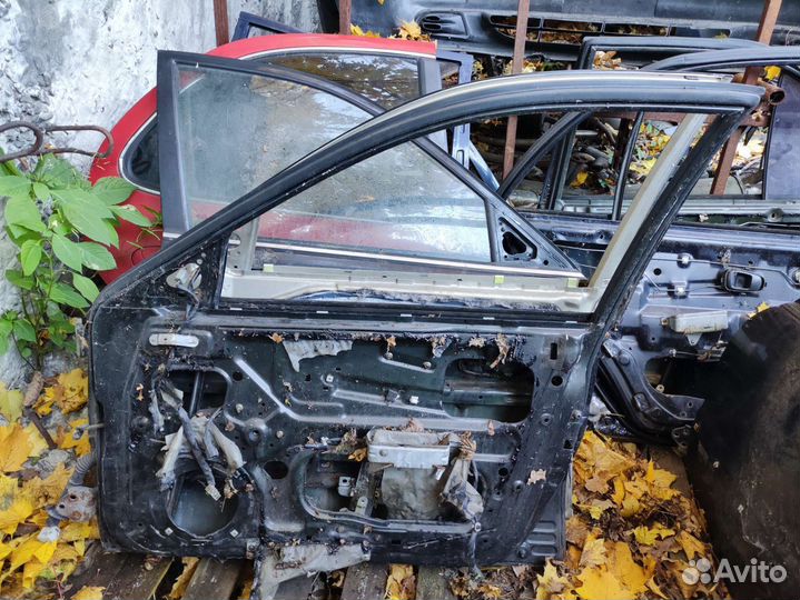 Передняя правая дверь Hyundai sonata 2-3