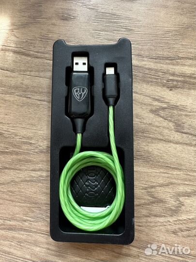 Кабель для зарядки iPhone быстро заряжает