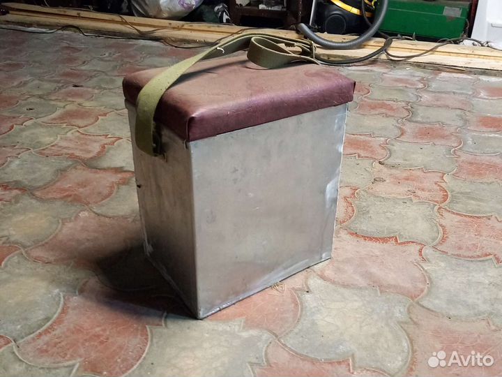 Зимний рыболовный ящик