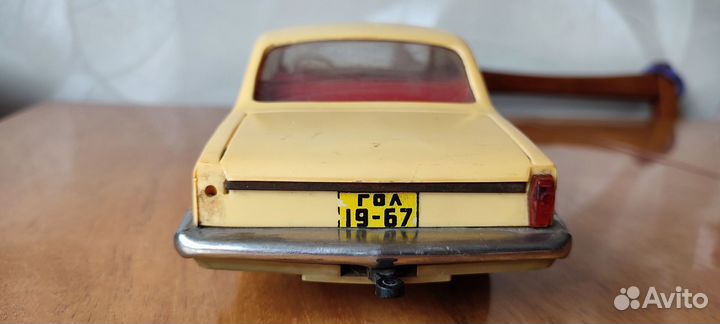 Игрушечная машина Газ24 СССР