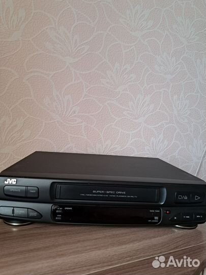 Видеомагнитофон jvc