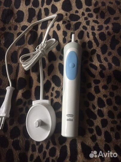 Зубная щетка oral b (Braun)