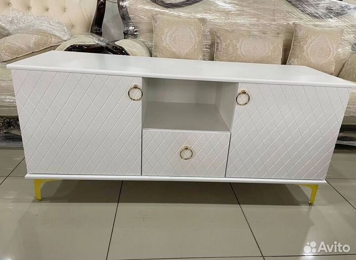 Тумбочка под телевизор в наличии