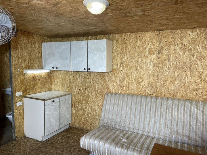 Дом 20 м² на участке 1 сот.