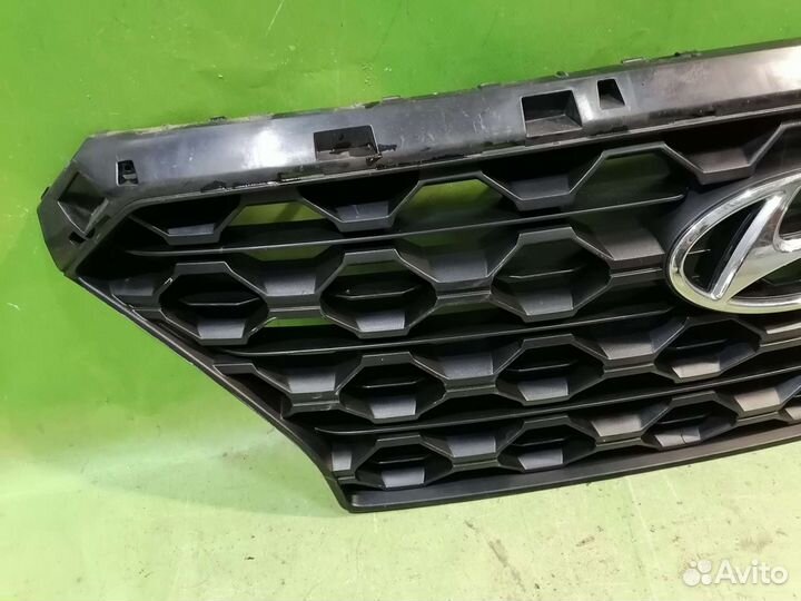Решетка радиатора Hyundai Santa Fe 4