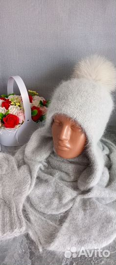 Комплект зимний женский ушанка, бактус, варежки