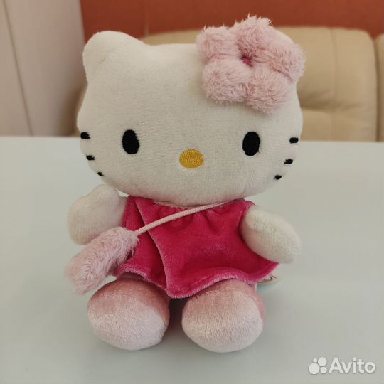Hello Kitty игрушка